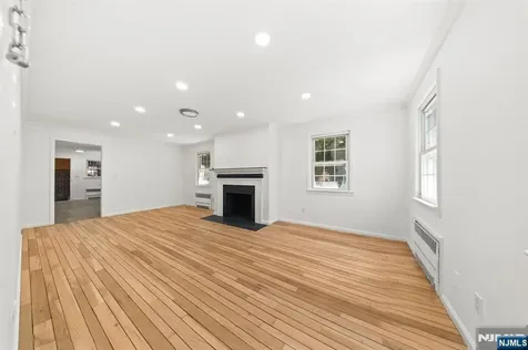 493 Beverly Road Teaneck NJ 07666