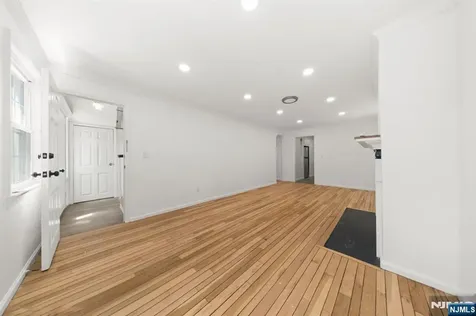 493 Beverly Road Teaneck NJ 07666