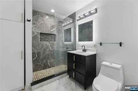 399 11th Street Palisades Park NJ 07650
