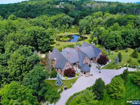 1 Cherokee Court Sparta NJ 07871