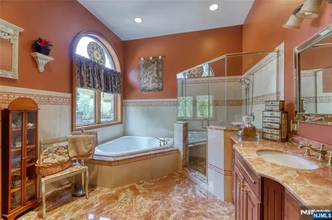 1 Cherokee Court Sparta NJ 07871