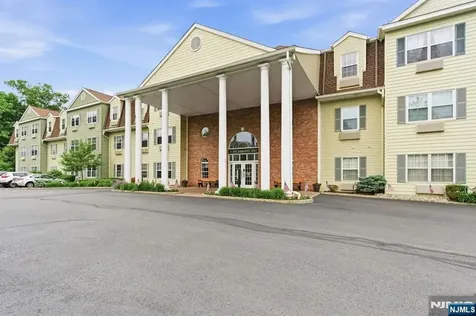 1208 Richmond West Milford NJ 07480