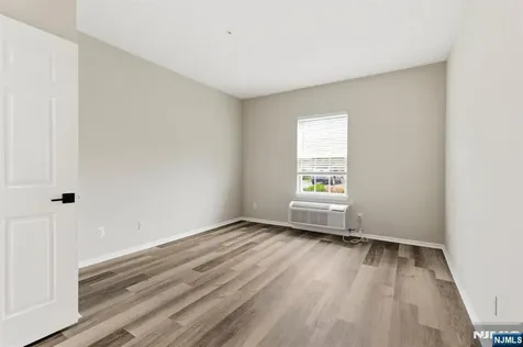 1208 Richmond West Milford NJ 07480