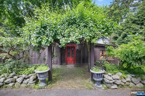148 Spring Valley Road Montvale NJ 07645