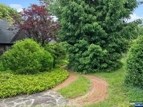 148 Spring Valley Road Montvale NJ 07645