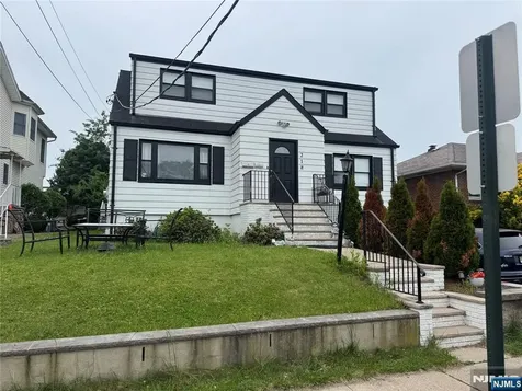 218 Bell Avenue Lodi NJ 07644