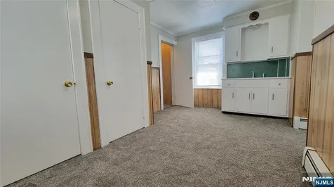 609 Chase Avenue Lyndhurst NJ 07071
