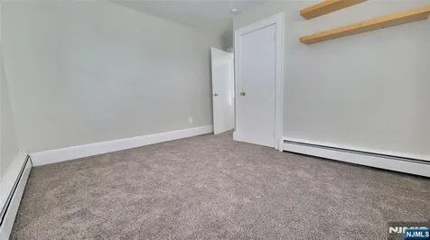 609 Chase Avenue Lyndhurst NJ 07071