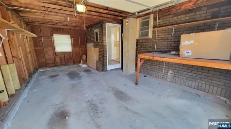 609 Chase Avenue Lyndhurst NJ 07071