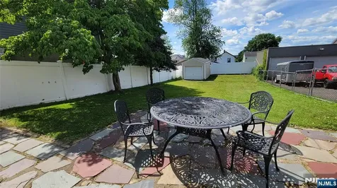 609 Chase Avenue Lyndhurst NJ 07071