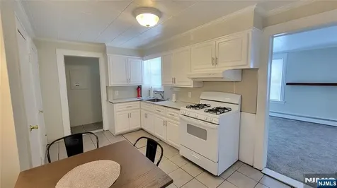 609 Chase Avenue Lyndhurst NJ 07071