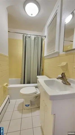 609 Chase Avenue Lyndhurst NJ 07071