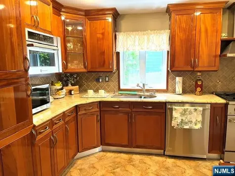 256 Teaneck Road Ridgefield Park NJ 07660