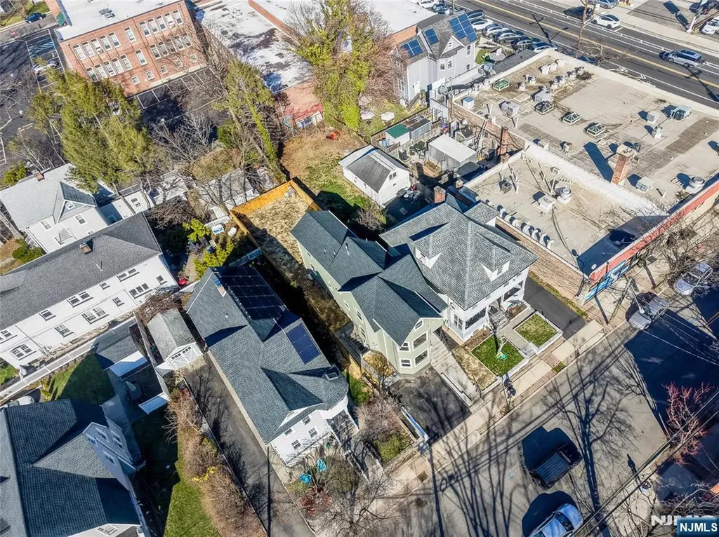 249 Hillside Leonia NJ 07605