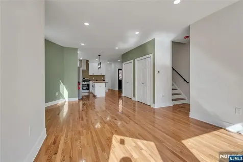 249 Hillside Leonia NJ 07605