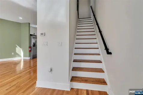 249 Hillside Leonia NJ 07605