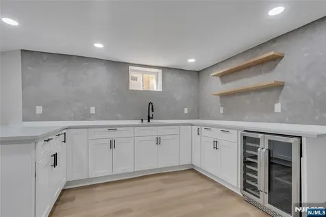 249 Hillside Leonia NJ 07605