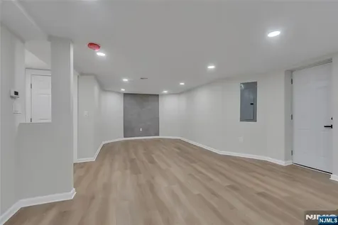 249 Hillside Leonia NJ 07605