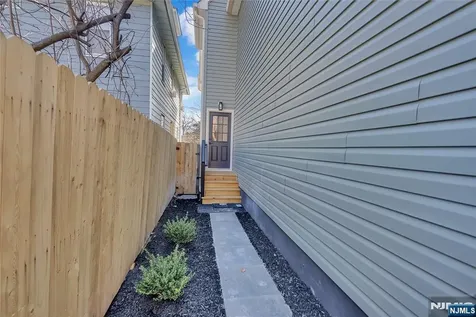 249 Hillside Leonia NJ 07605