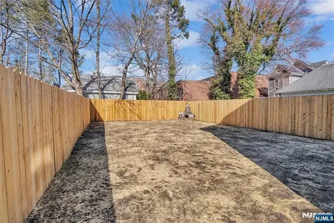 249 Hillside Leonia NJ 07605