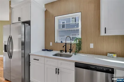 249 Hillside Leonia NJ 07605