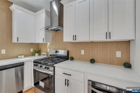 249 Hillside Leonia NJ 07605