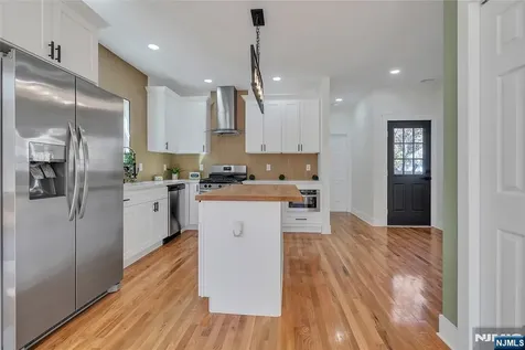 249 Hillside Leonia NJ 07605