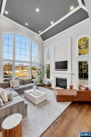 37 Glenfair Road Glen Rock NJ 07452