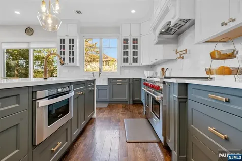 37 Glenfair Road Glen Rock NJ 07452