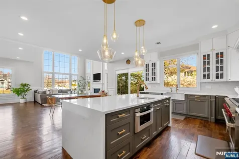 37 Glenfair Road Glen Rock NJ 07452