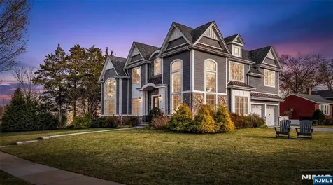 37 Glenfair Road Glen Rock NJ 07452