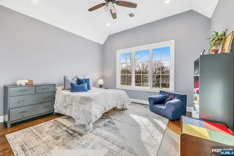 37 Glenfair Road Glen Rock NJ 07452