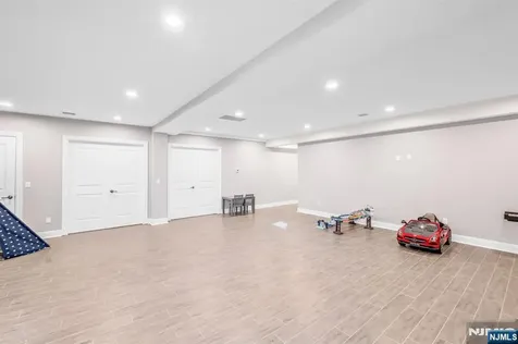 37 Glenfair Road Glen Rock NJ 07452