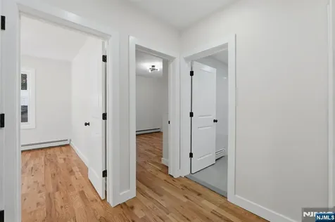 203-205 Hansbury Newark NJ 07112