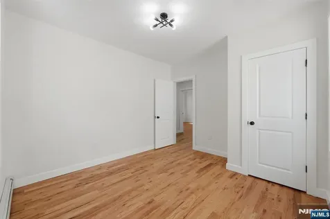 203-205 Hansbury Newark NJ 07112