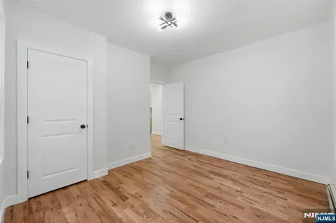 203-205 Hansbury Newark NJ 07112