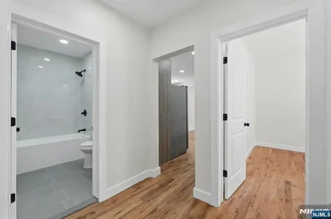 203-205 Hansbury Newark NJ 07112
