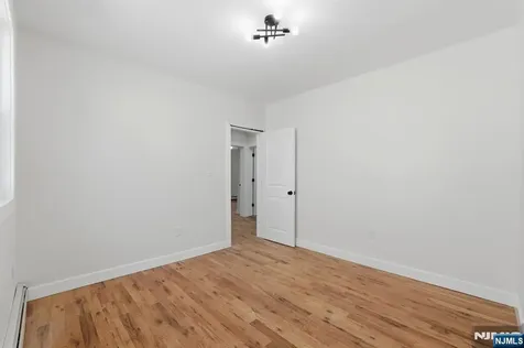 203-205 Hansbury Newark NJ 07112