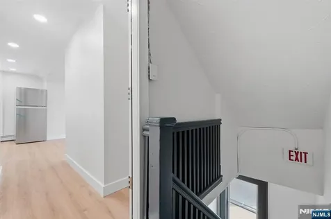 203-205 Hansbury Newark NJ 07112