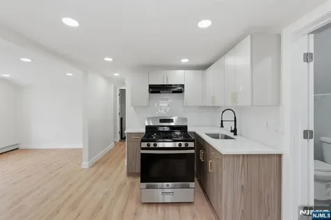 203-205 Hansbury Newark NJ 07112