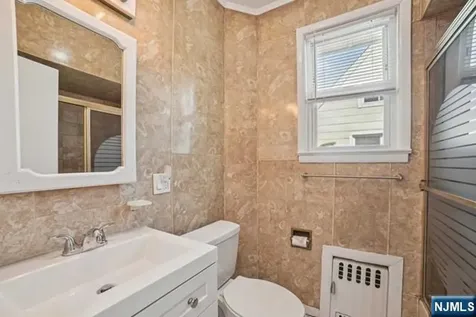 16 Henry Street Bloomfield NJ 07003