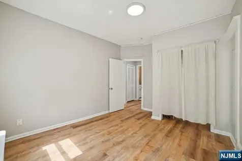 16 Henry Street Bloomfield NJ 07003