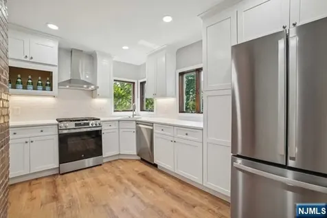 16 Henry Street Bloomfield NJ 07003