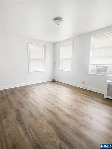 818 Summit Avenue River Edge NJ 07661