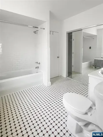 818 Summit Avenue River Edge NJ 07661