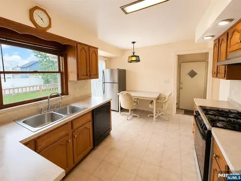 224 Sherwood Avenue Paterson NJ 07502