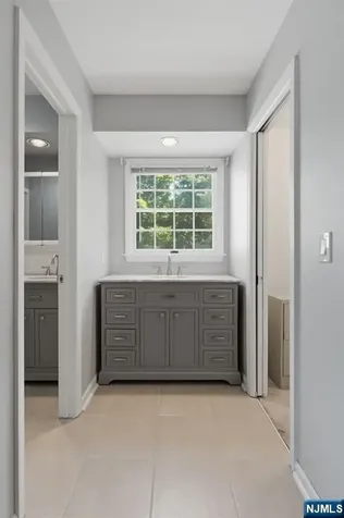 117 S Maple Park Ridge NJ 07656