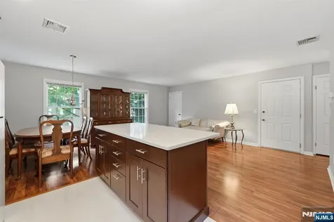 117 S Maple Park Ridge NJ 07656