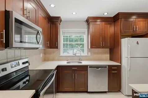 117 S Maple Park Ridge NJ 07656