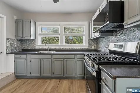 26 Howe Avenue Montclair NJ 07042